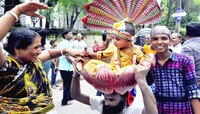 शेजारी राष्ट्रामध्ये जन्माष्टमी उत्सव, सार्वजनिक सुट्टीसह 5 मनोरंजक बाबी जाणून घ्या