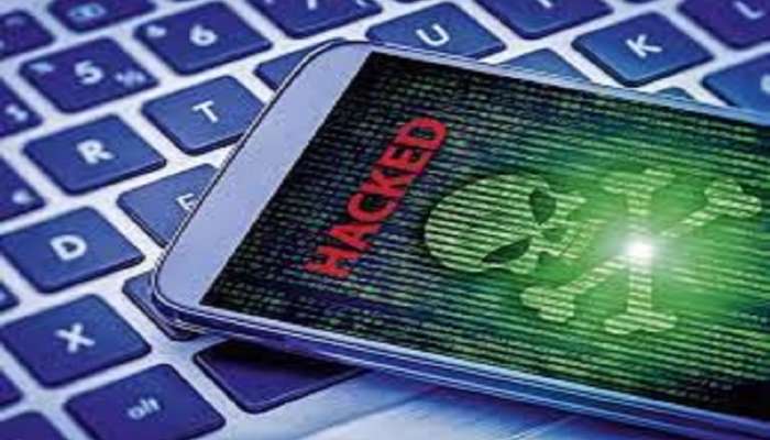 Smartphone hack: तुमच्या फोनमध्ये पण spyware aaps धोका,  अशा प्रकारे करा चेक  