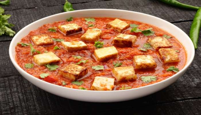 Alert for Paneer Lovers : &#039;तो&#039; पनीरचा तुकडा तुम्हाला थेट पोहोचवेल रुग्णालयात, आताच सावधान व्हा!