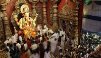 Video : लालबागच्या मुलाला आलं पुण्याचं स्थळ; कांदे- पोह्यांच्या कार्यक्रमात जे घडलं
