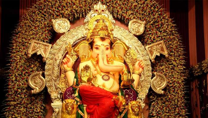 Ganesh Festival 2022: मुंबईतील &#039;या&#039; गणेशोत्सव मंडळाने काढला &#039;इतक्या&#039; कोटींचा विमा; भक्तांनाही मिळणार कव्हरेज