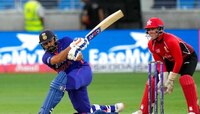 Rohit Sharma Wicket: रोहितची विकेट गेल्यावर पत्नी रितीका सजदेहची रिएक्शन व्हायरल...!