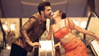 Karan Kundra नं शेअर केला गर्लफ्रेंडसोबत KISS करतानाच फोटो... 