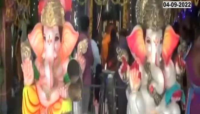 The modak in Bappa's hand was disappearing, a miracle or what? See for yourself