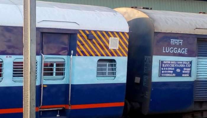 Railway Coach: ट्रेनच्या डब्यावर तिरप्या पिवळ्या लाइन्सचा अर्थ काय? जाणून घ्या