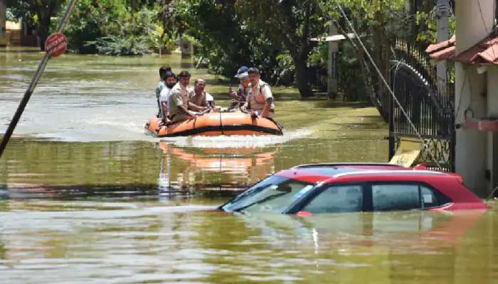 या शहरातील रस्त्यांनी का घेतलंय नद्याचं स्वरुप? जाणून घ्या...