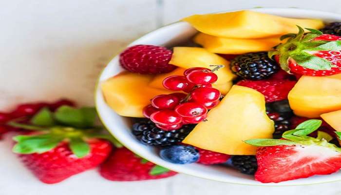 Weight Loss Fruits :  ‘ही’ 5 फळे खा आणि झटपट वजन घटवा! कसे ते जाणून घ्या