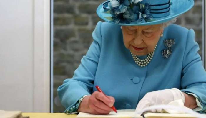 Queen Elizabeth II च्या Secret Letter मध्ये असं काय लिहिलय? 2085 पर्यंत उघडण्यास बंदी
