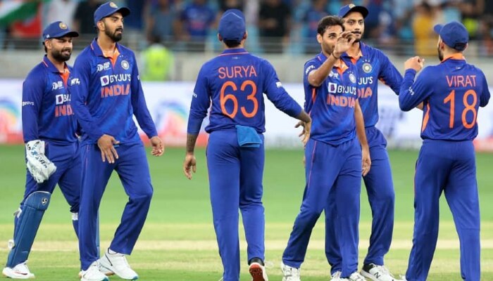 T 20 World Cup 2022 : टी 20 वर्ल्ड कपमध्ये टीम इंडिया कोणत्या प्लेइंग इलेव्हनसोबत उतरणार, पंत खेळणार का?