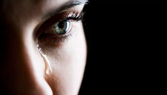 Knowladge News: डोळ्यातून अश्रू का निघतात? रडण्याचे फायदे वाचून बसेल आश्चर्याचा धक्का