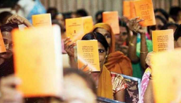 Free Ration : सरकारची मोठी घोषणा, मोफत रेशन घेणाऱ्यांसाठी आनंदाची बातमी