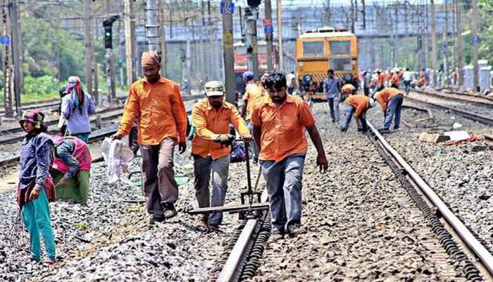 Railway Megablock : मुंबईकरांनो आज घराबाहेर पडण्याआधी वाचा मेगाब्लॉकचं वेळापत्रक!  