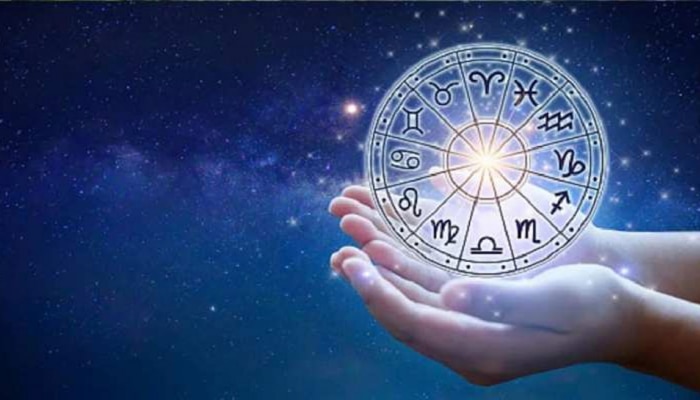 October Monthly Horoscope : पुढच्या महिन्यात ग्रहांचं गोचर कोणासाठी अनुकूल? तुम्ही या राशीचे असाल तर मिळेल असं फळ