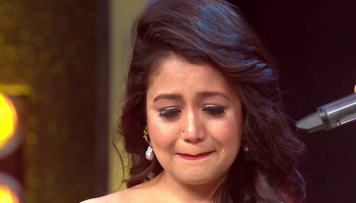 Break-up नेहा कक्करनंही तेच केलं ज्याचा काहीच फायदा नाही.... तुम्ही असं काही केलंय का?