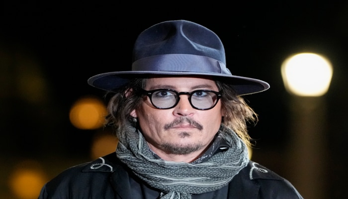 पत्नीविरोधातील खटल्यावेळी कोर्टात हजर राहिलेल्या Lawyer ला डेट करतोय Johnny Depp 