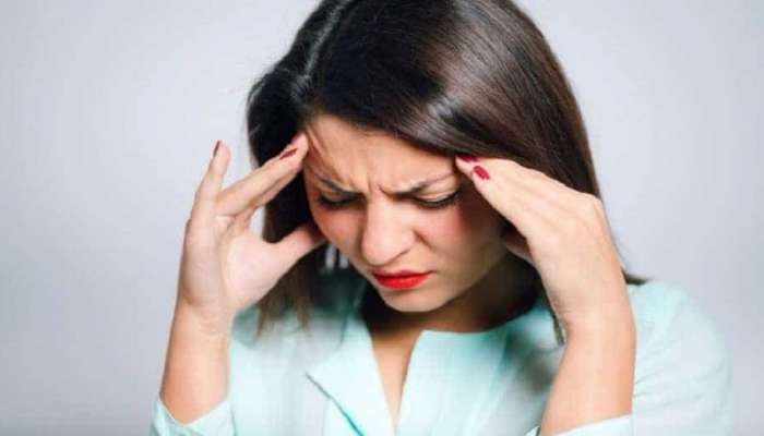 आयुर्वेदिक पद्धतीने डोकेदुखीवर करा उपचार, जाणून घ्या घरगुती टीप्स 