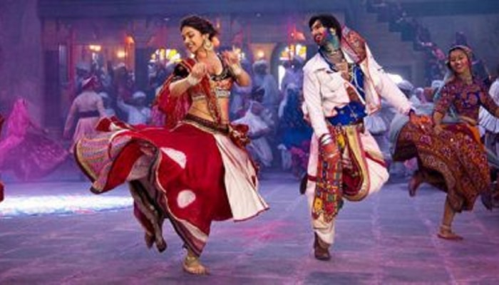 Navratri 2022 : यंदा गरब्यात करा धम्माल! घरबसल्या शिका Garba Dance Steps