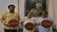 Lata Mangeshkar: लतादीदीचं जीवनपट लवकरच 'सम्राज्ञी' मधून उलगडणार...