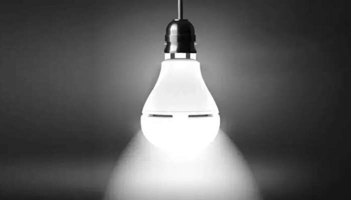 Rechargeable LED Bulb: लाईट गेली तरी बल्ब चालूच राहणार, जाणून घ्या &#039;या&#039; प्रोडक्टबद्दल