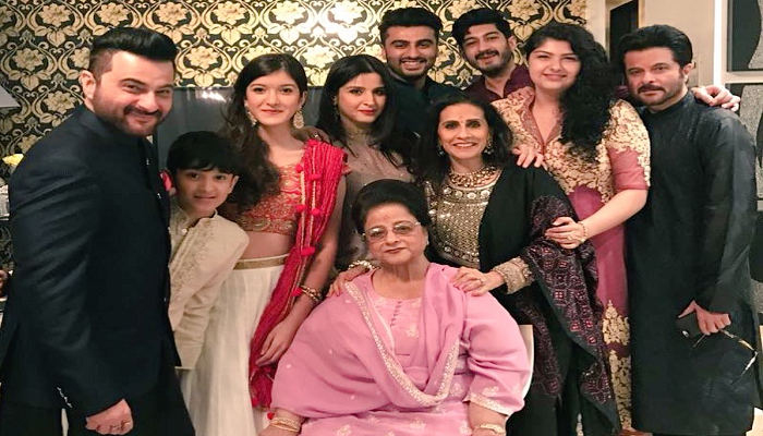 कपूर कुटुंबात पुन्हा लगीन घाई, 'हे' लोकप्रिय Love Birds अडकणार विवाह बंधनात?