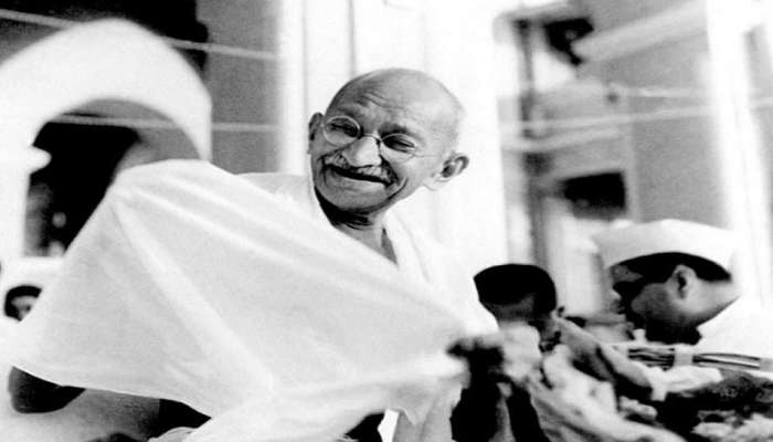 Mahatma Gandhi यांचे प्रेरणादायी विचार; असं जगा की उद्या तुम्ही मरणार...