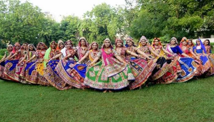 Garba Benefits: गरबा खेळण्याचे &#039;हे&#039; फायदे वाचून लगेचच थिरकण्यास सुरुवात कराल 