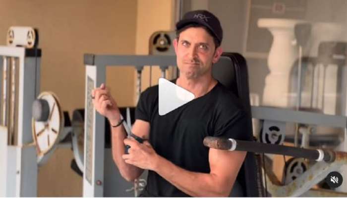 Video: Hrithik Roshan मनगटाला बांधलेला काळा धागा कापत म्हणाला, &quot;Vikram Vedha बॉक्स ऑफिसवर...&quot; 