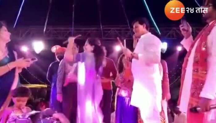 Navneet Rana's garba dance on the song 'Alla Ke Bande'