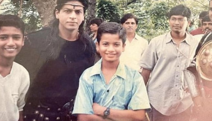 Shahrukh Khanसोबत दिसणारा मुलगा आहे टॉपचा अभिनेता;याचा पत्नीसोबत किंग खानचे अनेक रोमँटिक चित्रपट 