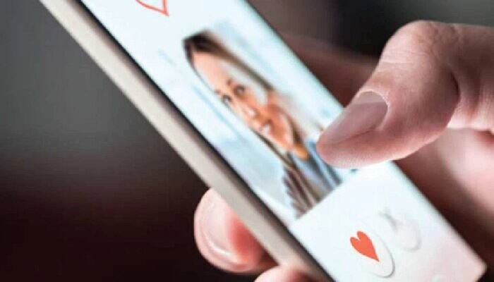 Online Love Story: डेटिंग अॅपवर तरुणीचं प्रेम जुळलं, पहिल्याच डेटमध्ये खात्यातून 70 लाख गायब