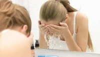 'या' झाडाचं पान करतं फेसवॉशचं काम, कोणत्याही Side Effect शिवाय!