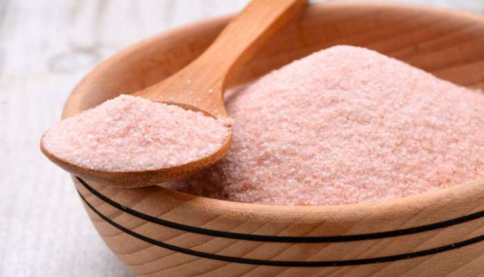 Pink Salt: सैंधव मिठाचे आहेत 'हे' फायदे, जाणून तुम्ही ही व्हाल थक्क