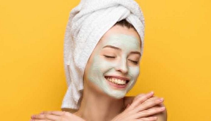 Glowing Skin हवीये तर तुमच्या आहारात या गोष्टी असल्यात पाहिजेत...जाणून घ्या