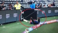 T20 WC: प्रसिद्ध खेळाडू धडपडल्याचा Video Viral, युजर्संनी शेअर केल्या Funny Clip