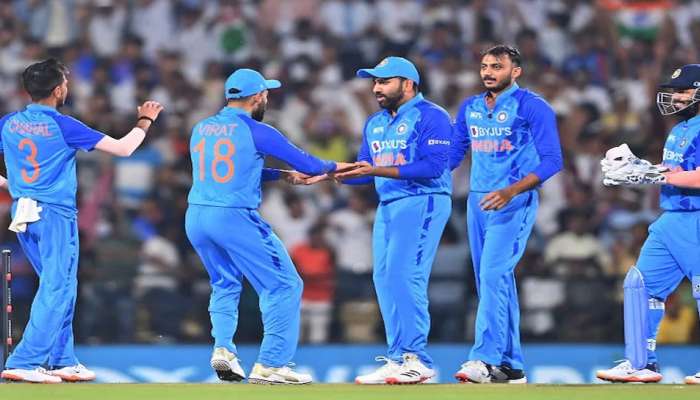 IND vs AUS: ...आणि भारतीय संघाचा आधरच कोलमडला; T20 वर्ल्डकपपूर्वी हिटमॅनचा फ्लॉप शो 