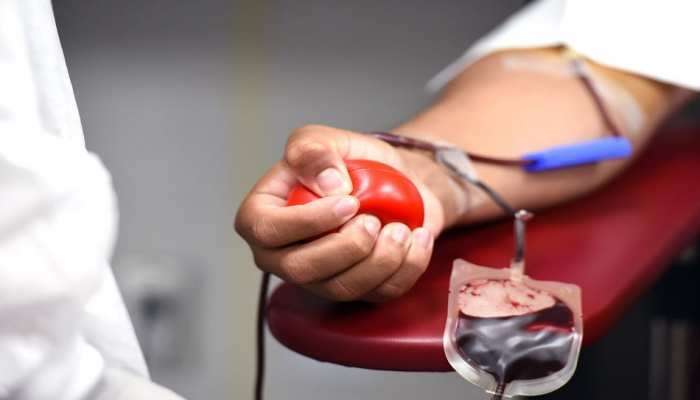 Blood Donation: रक्तदान करण्याचे 'हे' फायदे तुम्हाला माहितीयत का?जाणून घ्या