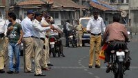 बिंधास्त नियम तोडा! पुढील 10 दिवस वाहतुक नियम तोडणाऱ्यांना चलान नाही