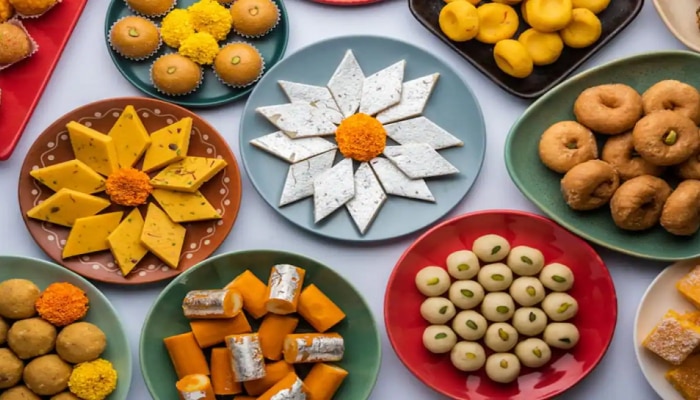 Diwali 2022: दिवाळीला तुम्ही घरी आणलेली मिठाई भेसळयुक्त तर नाही? पाहा कशी ओळखाल