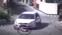  viral video: चिमुकलीच्या अंगावरून गेली गाडी.. अपघाताचा थरकाप उडवणारा व्हिडीओ 