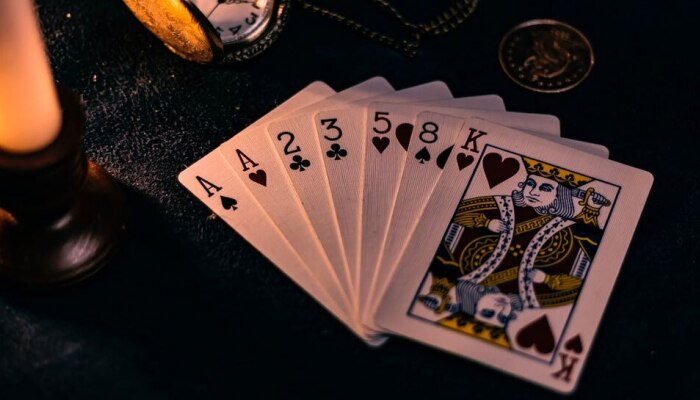 Playing Cards Facts: राजा- राणीपेक्षाही पत्त्यांच्या डावात एक्का मोठा का? कारण बरंच Interesting 