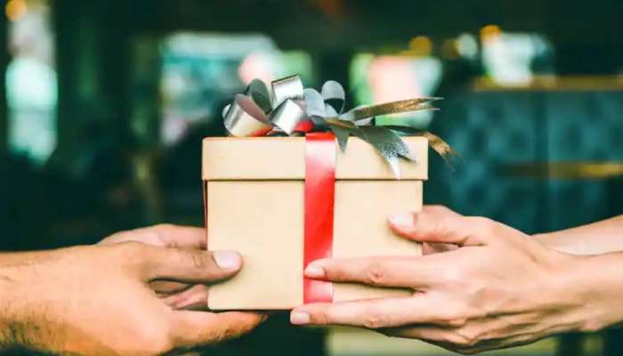 Diwali Gift: दिवाळीला मिळालेल्या भेटवस्तूंवर Tax लागतो? समजून घ्या संपूर्ण गणित
