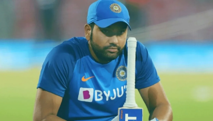 LIVE मॅचमध्ये Rohit sharma ने काढली पँट; कॅमेऱ्यात कैद झाली 'ती' घटना