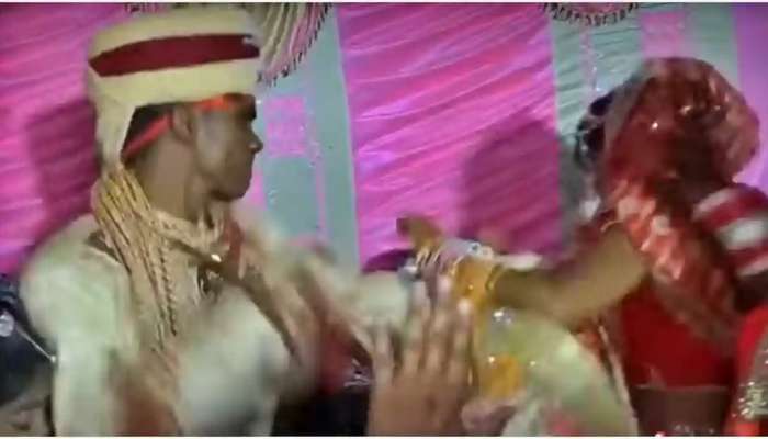 लग्नाच्या दिवशी वधू-वरामध्ये झालं तुफान भांडण; नक्की काय घडलं? पाहा Viral Video 