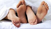 महिला न्यायाधीश सापडली कैद्यासोबत 'त्या' अवस्थेत, जेलच्या कॅमेरात अश्लील कृत्य कैद 