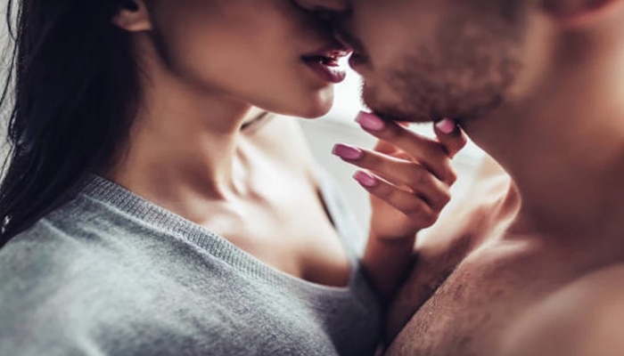 किस करण्याचे आहेत अनेक फायदे, समोर आलं वैज्ञानिक कारण!