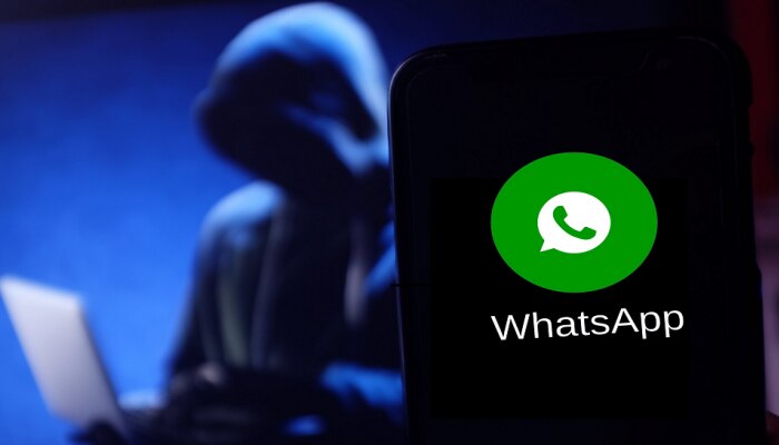 WhatsApp : तुमच्या नकळत कोण वाचतोय व्हॉट्सअ‍ॅप चॅट्स?