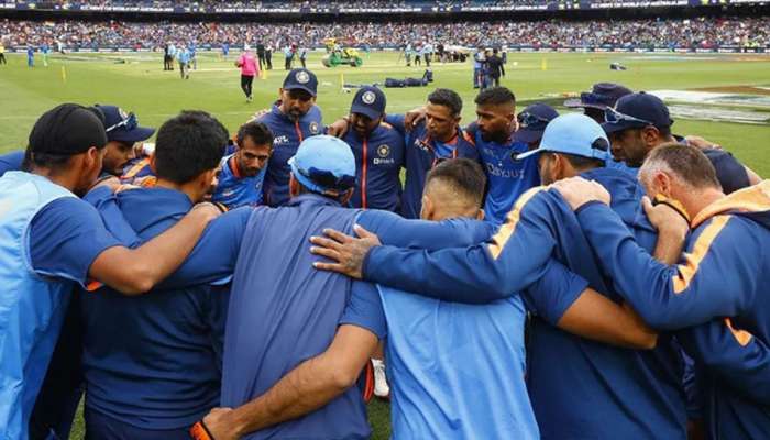 Ind vs Zim : Team India चा &#039;हा&#039; खेळाडू बाहेर जाण्याच्या मार्गावर, 3 सामन्यात फक्त 2 विकेट