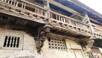पनवेलमधील 300 वर्ष जुना पेशवेकालीन वाडा जमीनदोस्त; नागरीक हळहळले