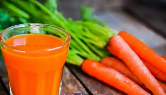 Carrot juice benefits: गाजरचा ज्यूस पिण्याचे फायदा जाणून घ्याल तर नेहमी प्याल