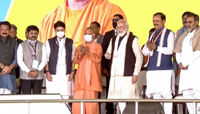 मोदी सरकारमधील कॅबिनेट मंत्र्याला कोरोनाची लागण, ट्विट करत दिली माहिती